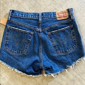 Levi's Classic Blue Jean Shorts for Women size 28